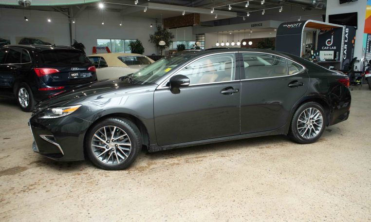 2016 LEXUS ES 350 | Local MB Vehicle | One Owner| Servicing Done at Lexus!