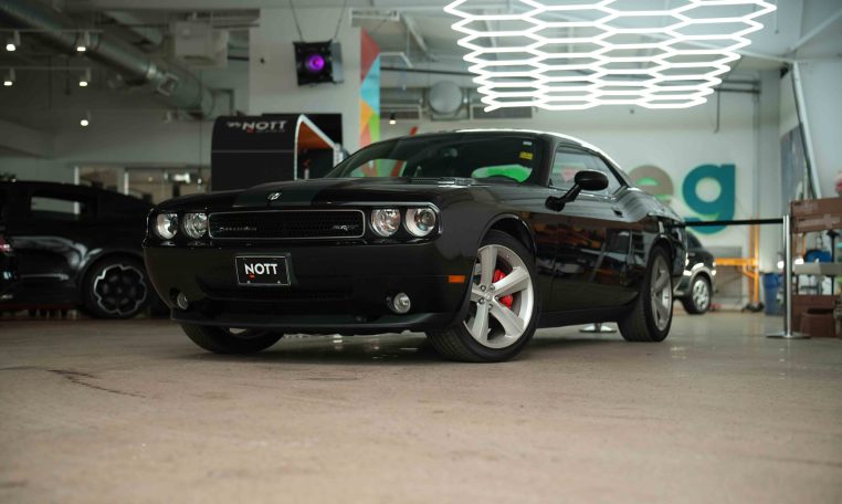 2009 DODGE CHALLENGER SRT8 | Manual | Mint Condition! | LOW KM’S