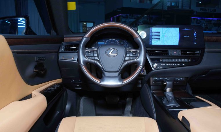 2022 LEXUS ES 300H | Hybrid