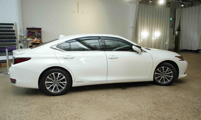 2022 LEXUS ES 300H | Hybrid