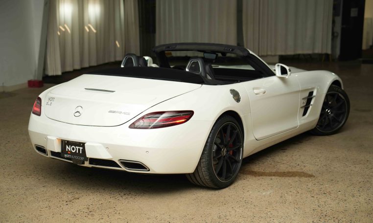 2011 MERCEDES BENZ SLS AMG | No Accidents | 2 Keys | MINT