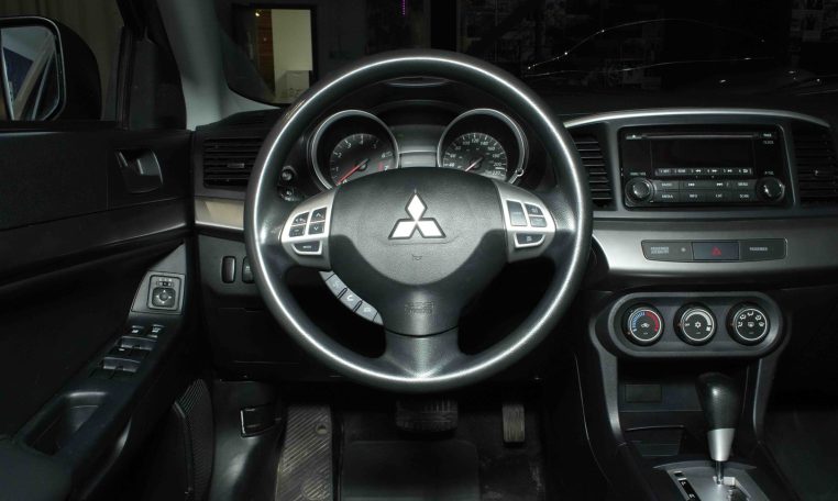 2015 MITSUBISHI LANCER SE