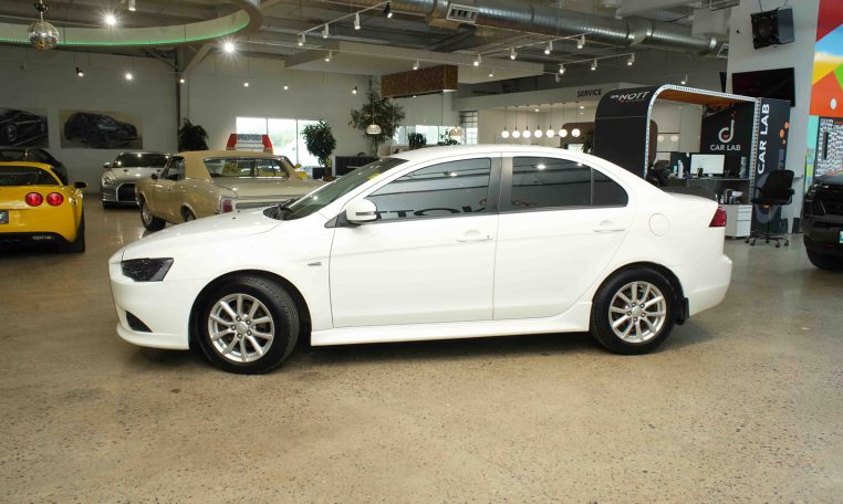 2015 MITSUBISHI LANCER SE