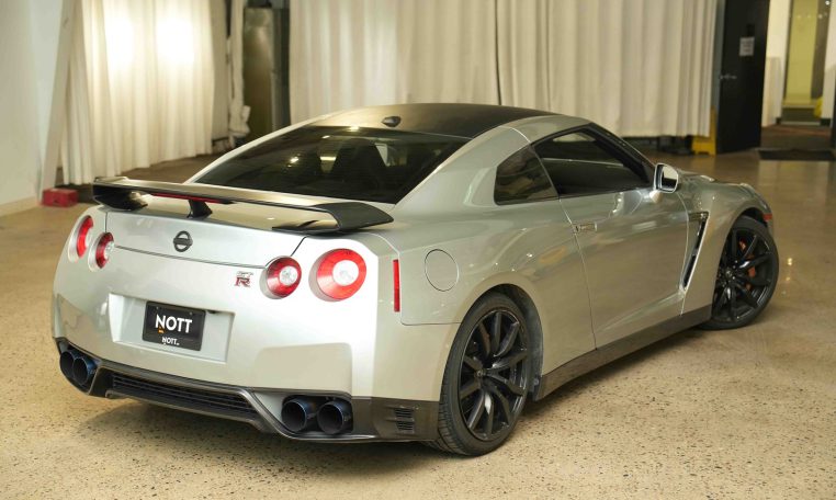 2013 NISSAN GT-R | Brembo Brakes | Bilstein Suspension | 545 HP!