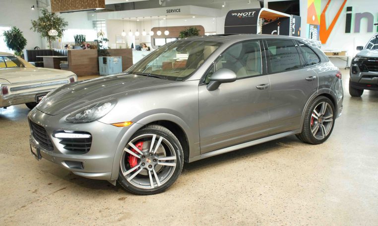 2014 PORSCHE CAYENNE  GTS | BY APPOINTMENT ONLY