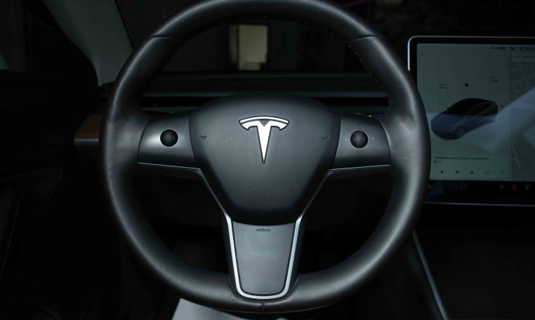 2020 TESLA MODEL 3 STANDARD RANGE PLUS 2020 Tesla Model 3 Standard Range Plus