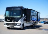 2012 FLEETWOOD BOUNDER CLASSIC  36R Triple Slide / 3 BED/2 BATH