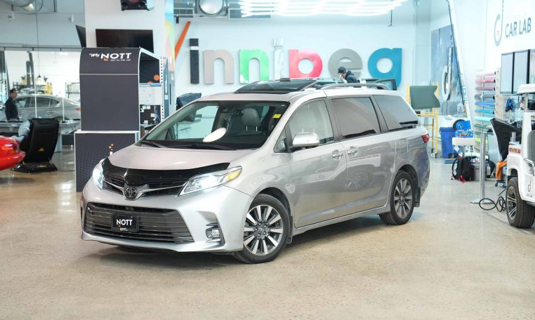 2018 TOYOTA SIENNA LIMITED | BC / MB Vehicle | Rear Entertainment! | Loaded!