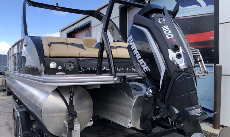 2015 SOUTH BAY 724 SPORT DLX Tritoon Boat 200HP Evinrude/24′ Sport Tritoon Boat