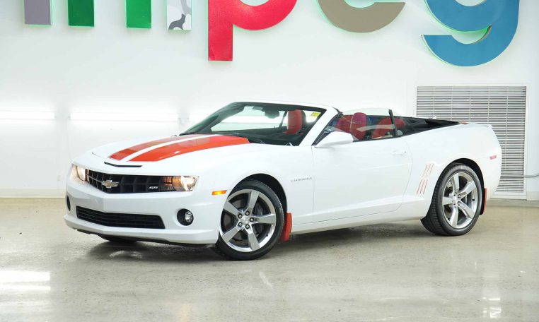 2011 CHEVROLET Camaro SS CONVERTIBLE | Manitoba/Florida Vehicle | 6-Speed Manual | V8!