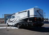 2012 FLEETWOOD BOUNDER CLASSIC  36R Triple Slide / 3 BED/2 BATH