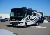 2012 FLEETWOOD BOUNDER CLASSIC  36R Triple Slide / 3 BED/2 BATH