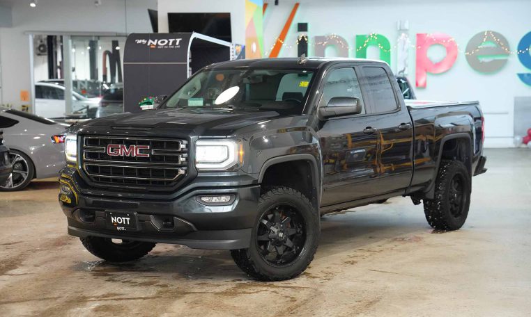 2018 GMC SIERRA 1500 SLE 2018 GMC Sierra SLE Elevation | Local MB Vehicle | Low KM’s!