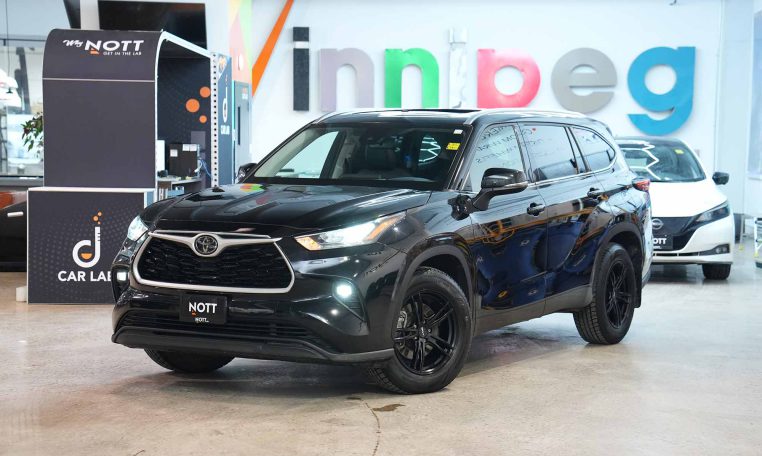 2020 TOYOTA HIGHLANDER  XLE