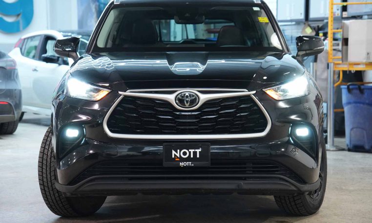 2020 TOYOTA HIGHLANDER  XLE