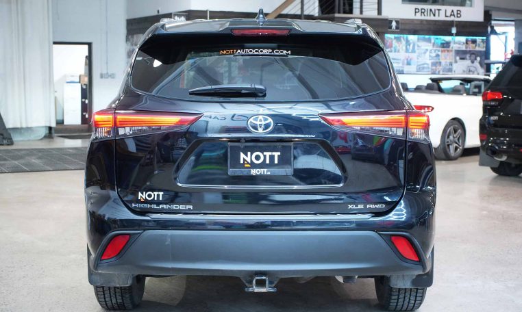 2020 TOYOTA HIGHLANDER  XLE