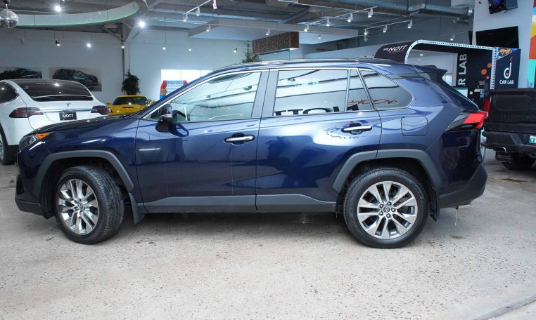 2021 TOYOTA RAV4 LIMITED | Low Mileage