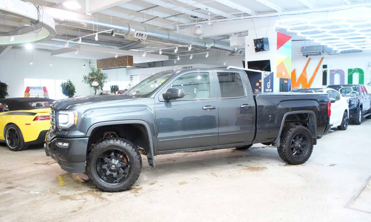 2018 GMC SIERRA 1500 SLE 2018 GMC Sierra SLE Elevation | Local MB Vehicle | Low KM’s!