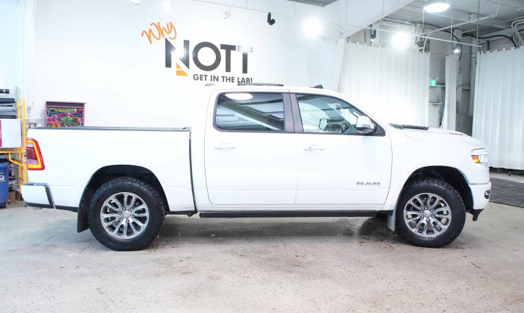 2022 RAM 1500 LARAMIE | Crew Cab | Sport Appearance Pkg | Hemi