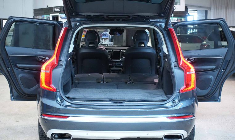 2020 VOLVO XC90 INSCRIPTION T6 | 6-Passenger | Low Mileage