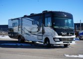 2012 FLEETWOOD BOUNDER CLASSIC  36R Triple Slide / 3 BED/2 BATH